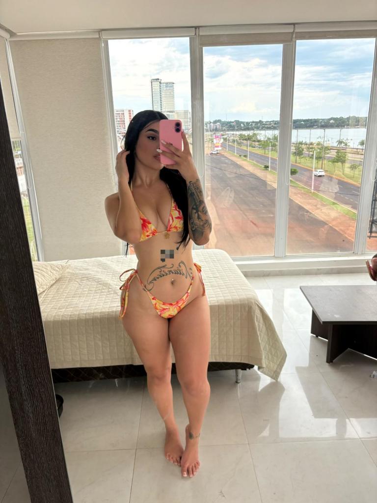 Chica busca chico en La Coruña: Chica busca chico