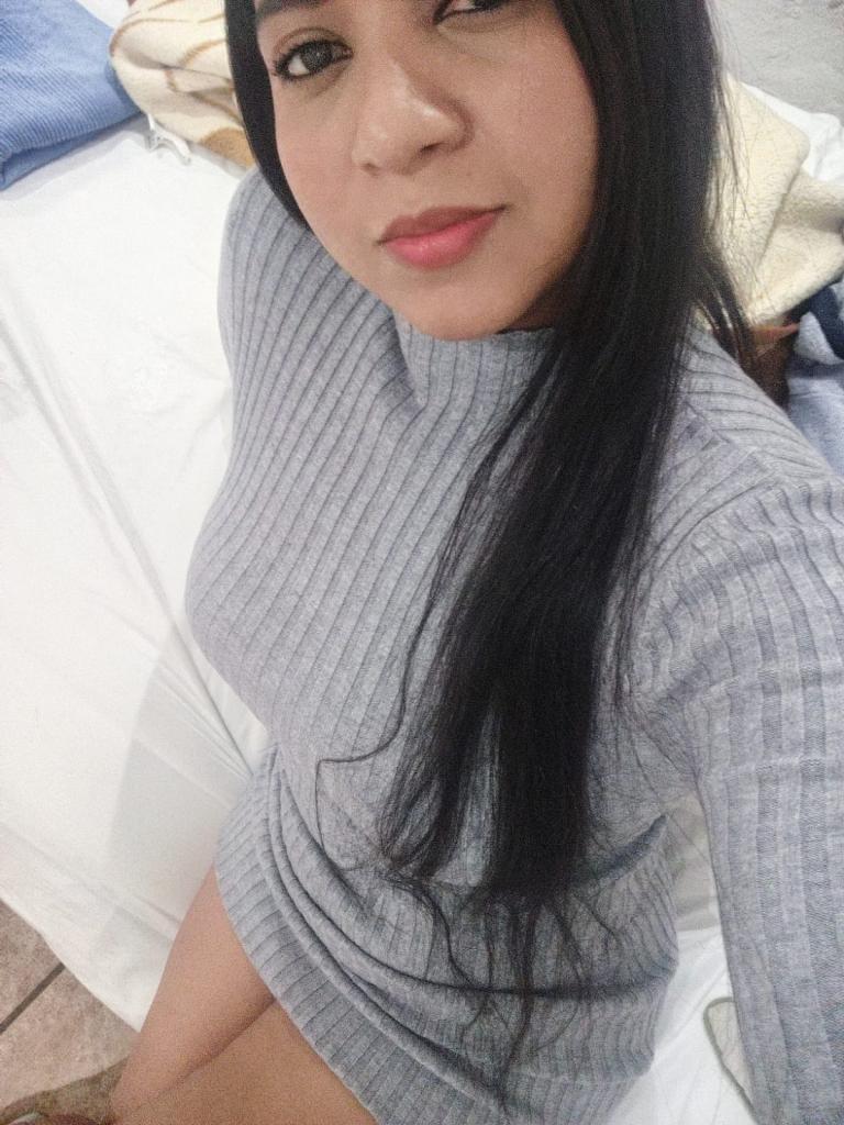 663411894: Chica busca chico en Málaga