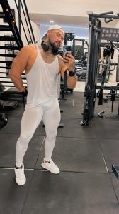 657227585: Chico busca chica en Pontevedra