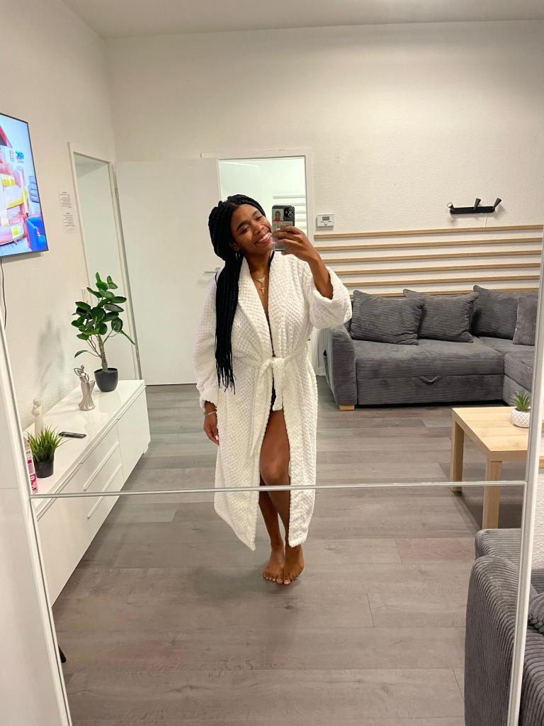 615283925: Chica busca chico en Almería