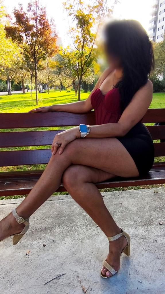 611339835: Chica busca chico en Valencia