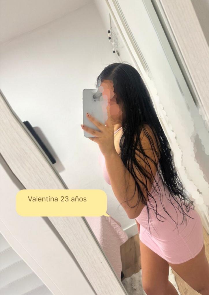 643597792: Chica busca chico en Málaga
