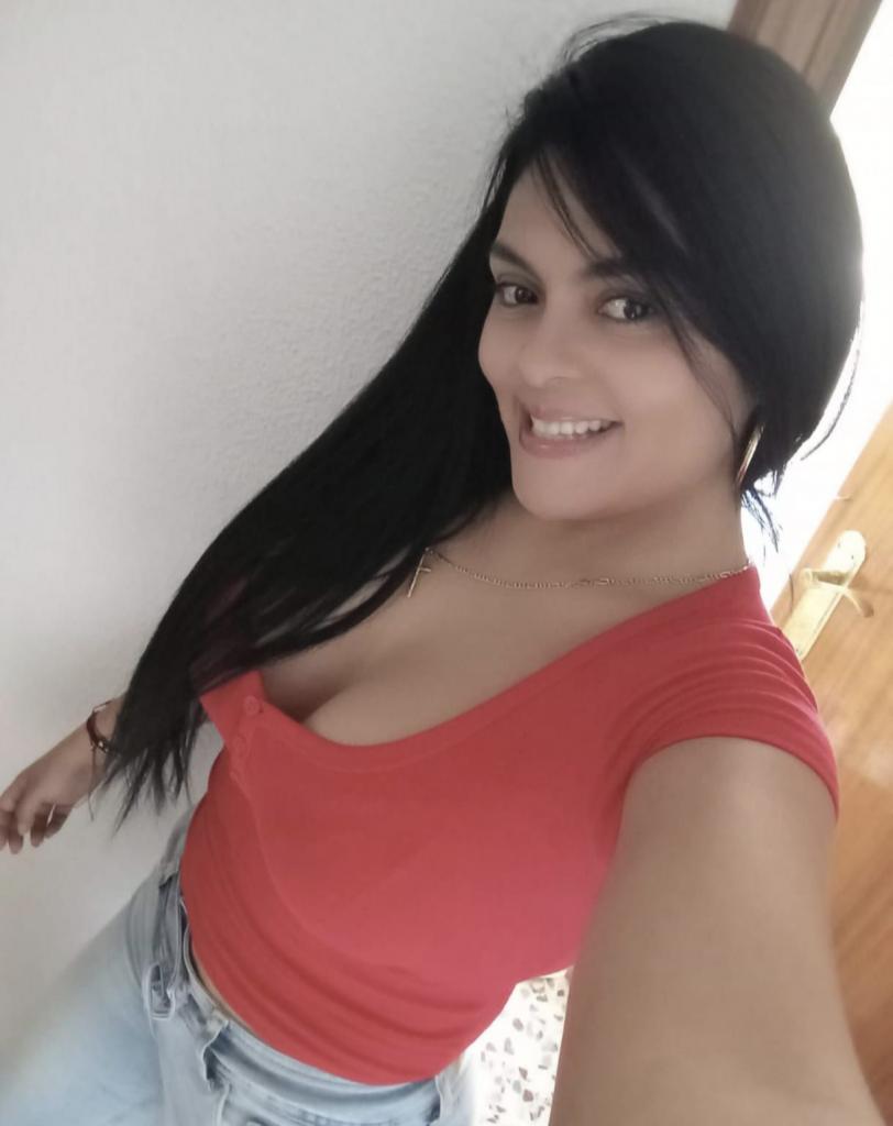 Chica busca chico en Alicante: Chica busca chico