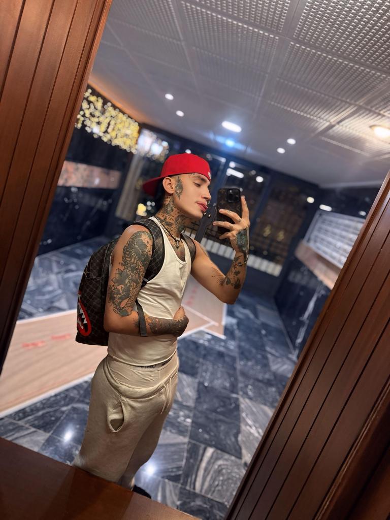 Chico busca chica en Málaga: 