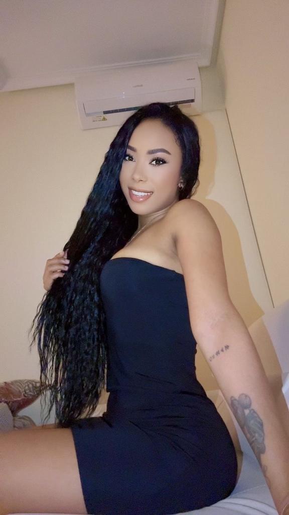 664085854: Chica busca chico en Pontevedra