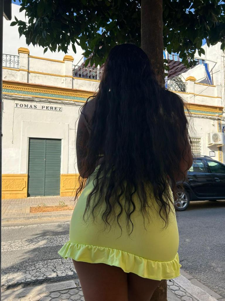 623549957: Chica busca chico en Barcelona