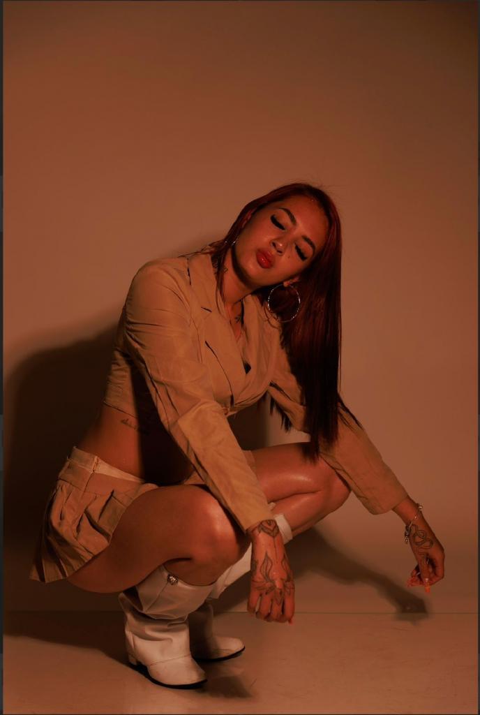 674932055: Chica busca chico en Alicante