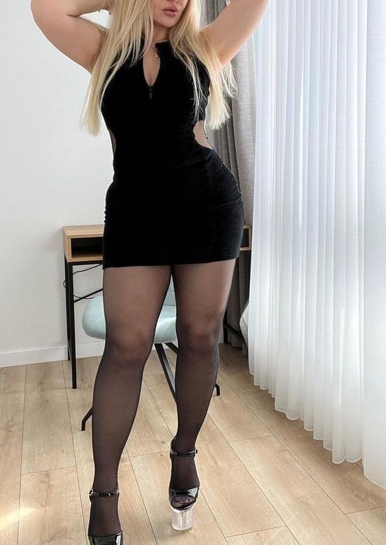 613588278: Chica busca chico en La Coruña