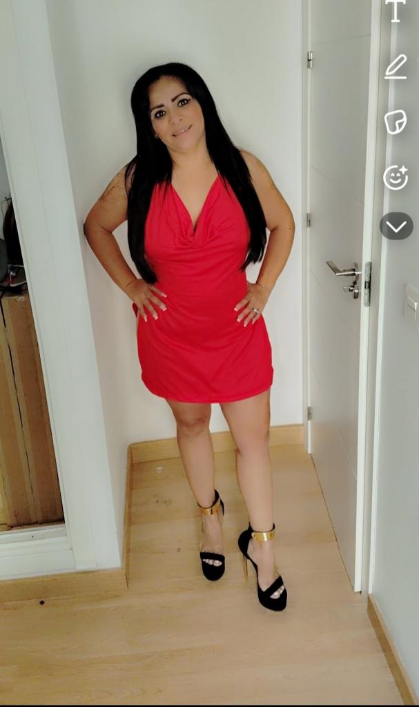 666805493: Chica busca chico en Cádiz