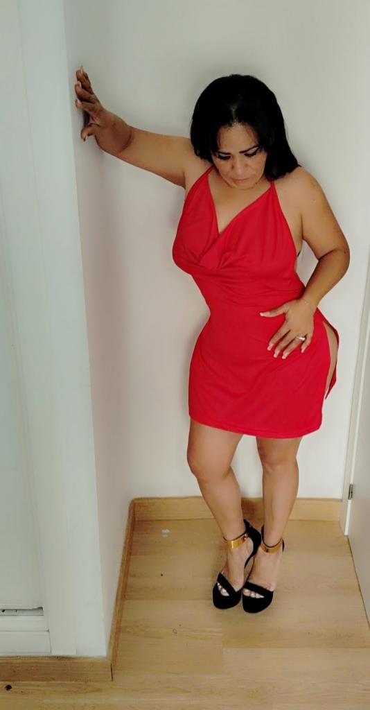 Chica busca chico en Cádiz: 