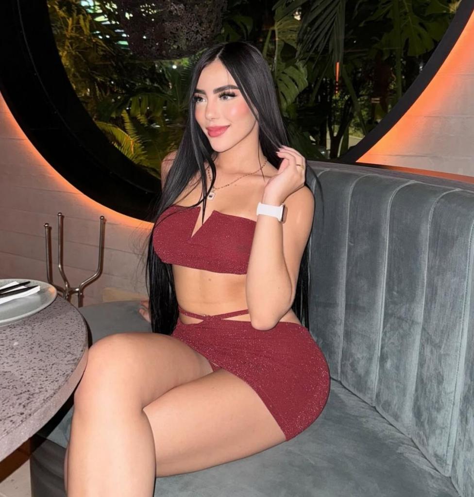 672857773: Chica busca chico en Cádiz