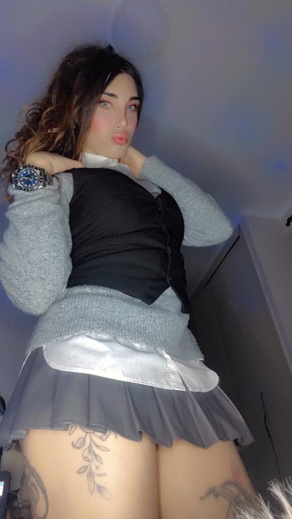 661070343: Transexual en Navarra