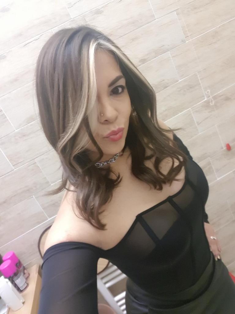 656411685: Chica busca chico en Madrid