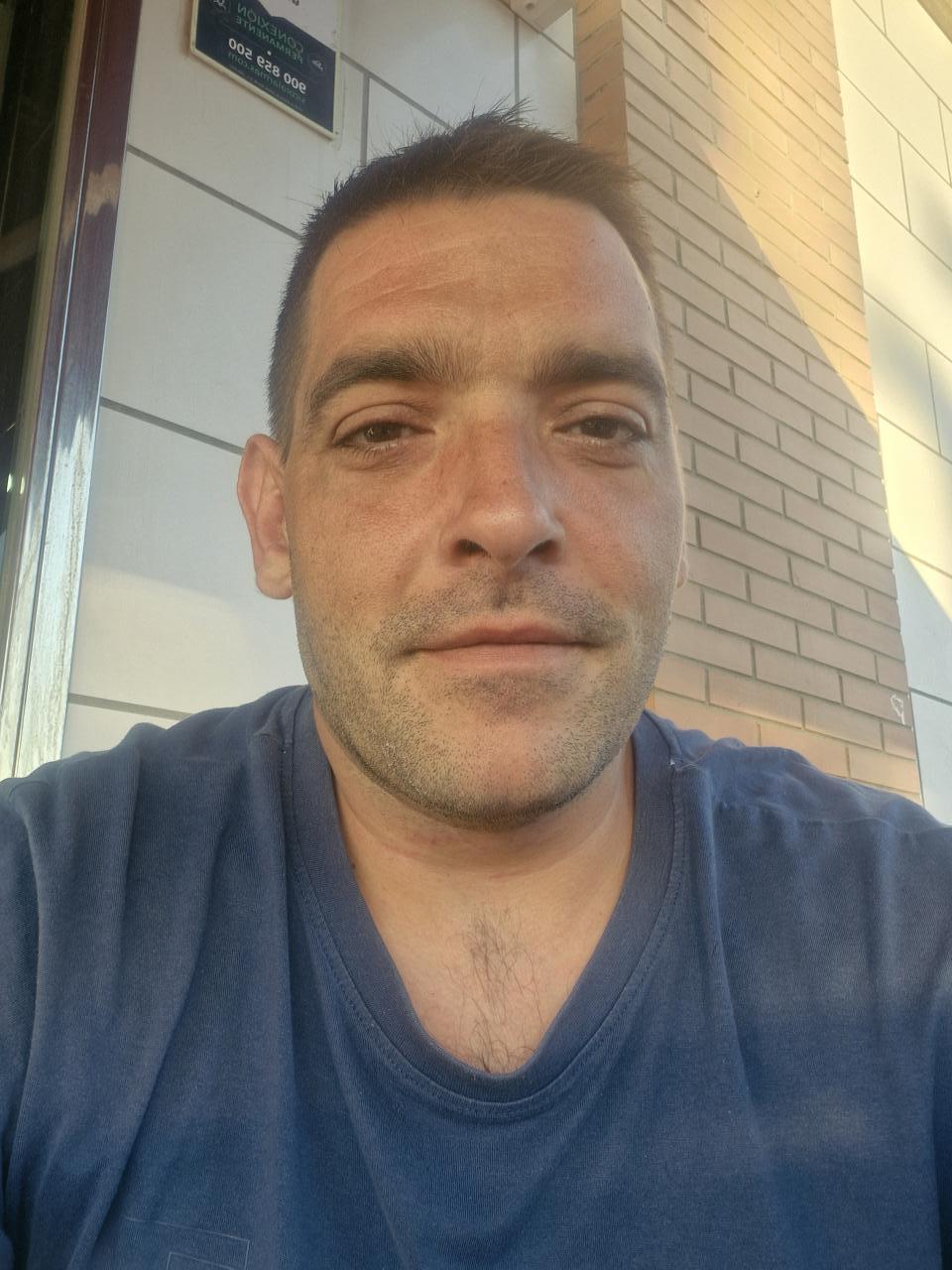 694228252: Chico busca chica en Almería