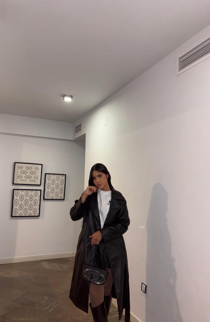 633373226: Chica busca chico en Málaga