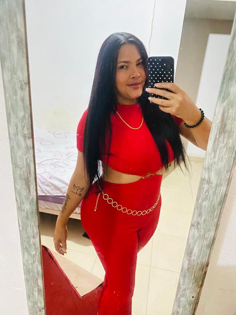 614643130: Chica busca chico en Almería