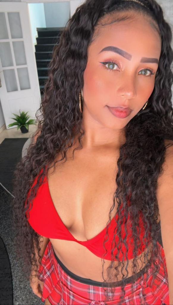 664254362: Chica busca chico en Málaga