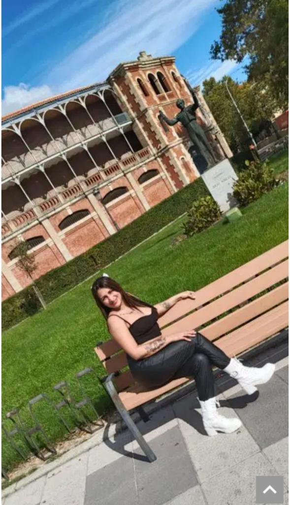 643589706: Chica busca chico en La Coruña