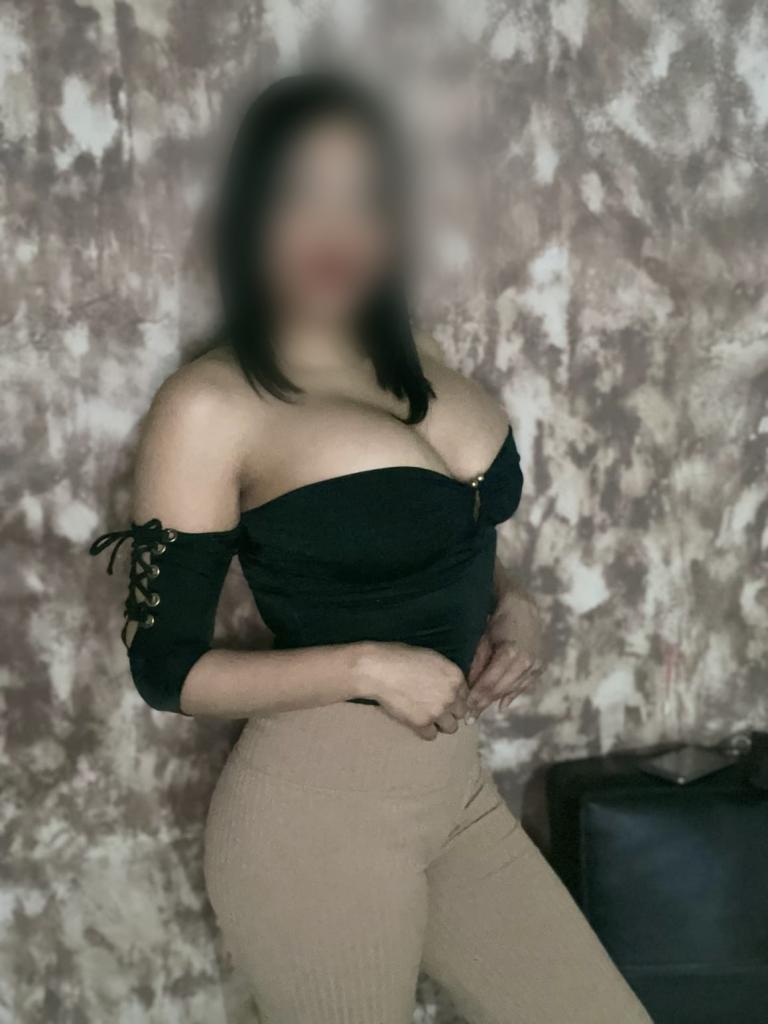 Chica busca chico en Huelva: 