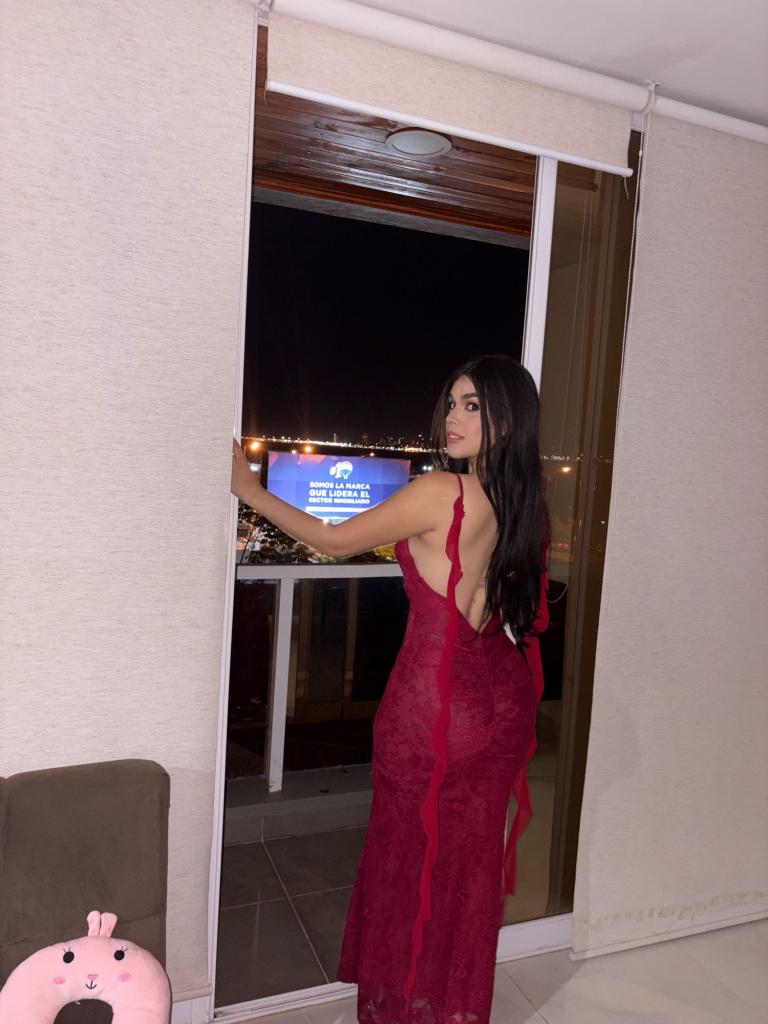 624492744: Chica busca chico en La Coruña