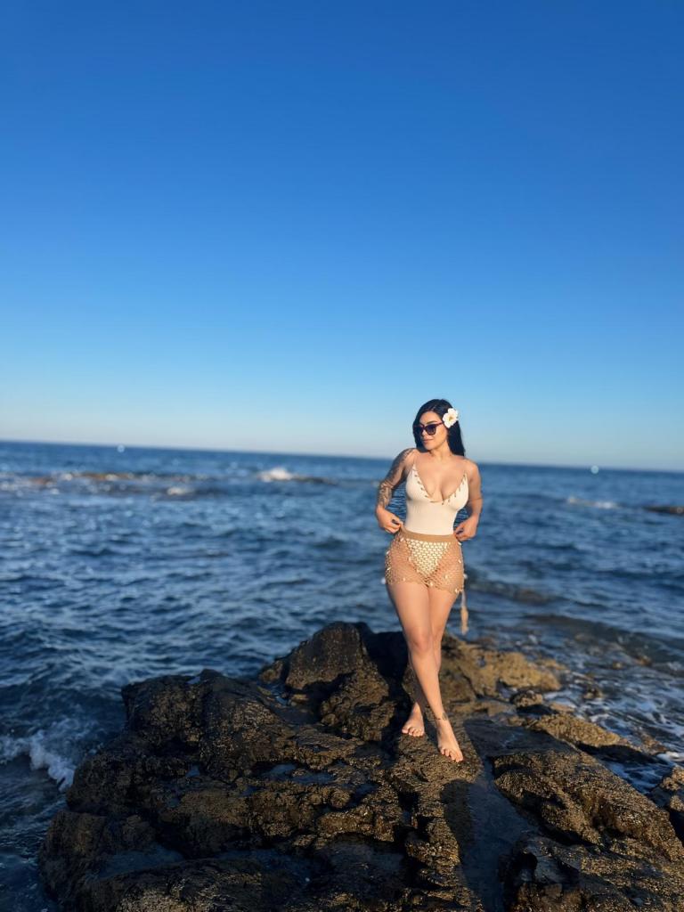 642734101: Chica busca chico en La Coruña