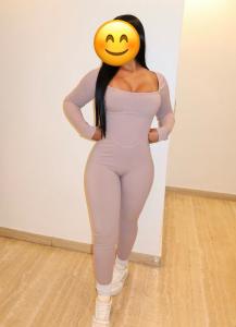 742076733: Chica busca chico en Madrid