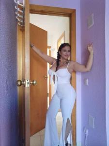 604906065: Chica busca chico en Málaga