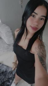 664717066: Chica busca chico en Sevilla