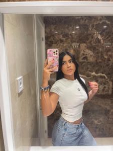 633373226: Chica busca chico en Málaga