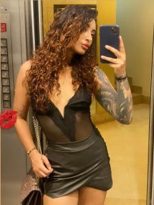 664035348: Chica busca chico en Madrid