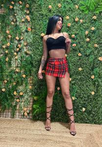 664874220: Chica busca chico en Madrid