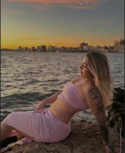 661476198: Chica busca chico en Melilla