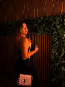 613558217: Chica busca chico en Sevilla