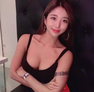 678021855: Chica busca chico en Madrid