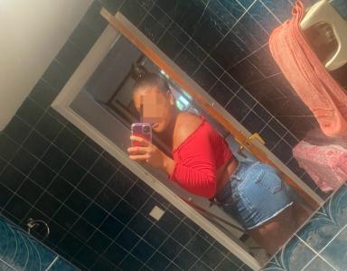 664708514: Chica busca chico en Gerona