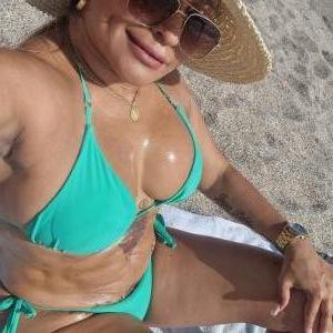 627657703: Chica busca chico en Almería