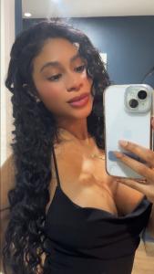 614457189: Chica busca chico en Melilla