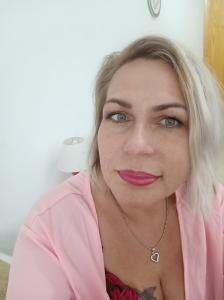 644524035: Chica busca chico en Murcia