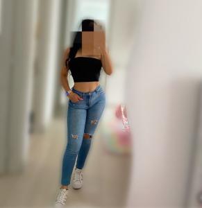 643287809: Chica busca chico en Alicante