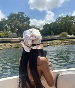 624426014: Chica busca chico en Barcelona