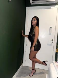 607223350: Chica busca chico en Madrid