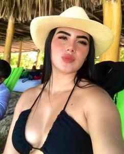 614504996: Chica busca chico en Murcia