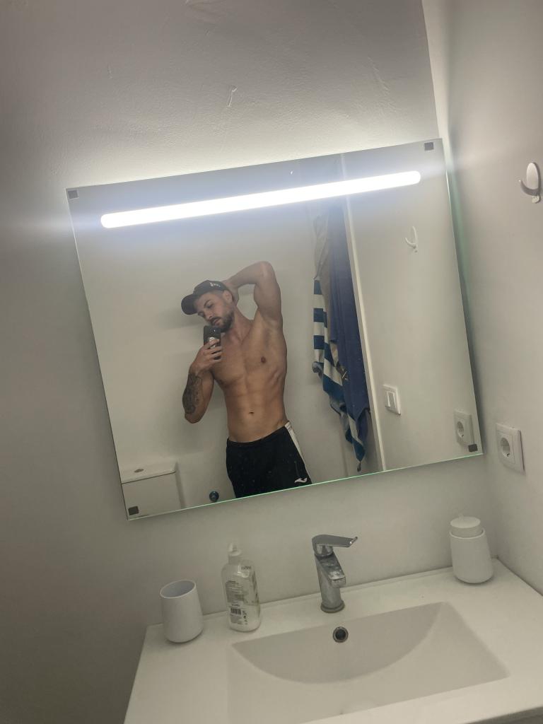 625271038: Chico busca chica en Cádiz