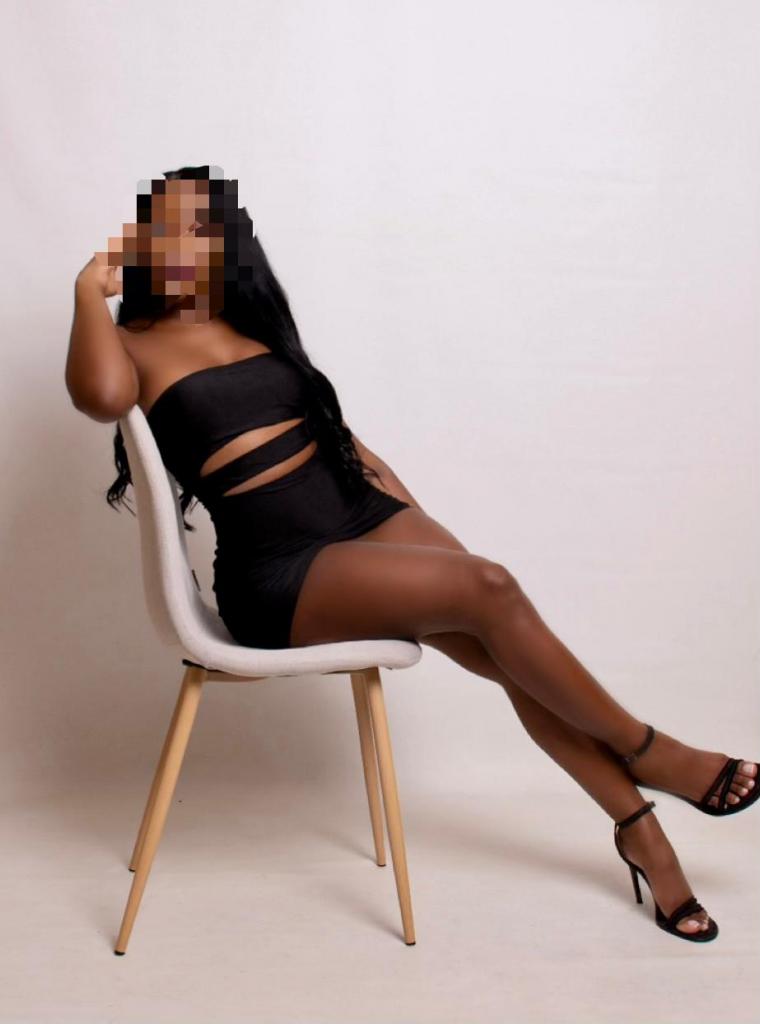 Chica busca chico en Asturias: 