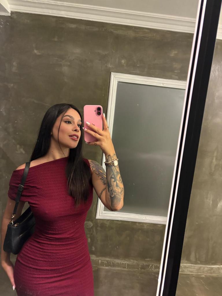 624492744: Chica busca chico en La Coruña