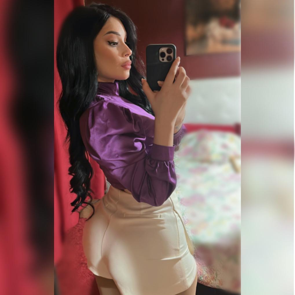 624492744: Chica busca chico en La Coruña