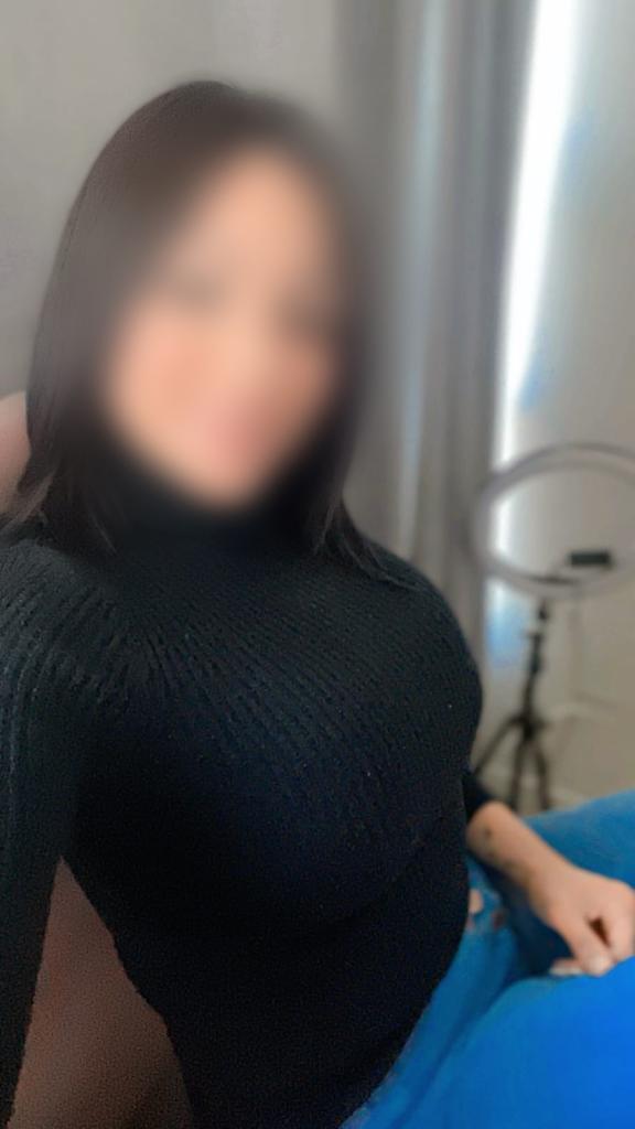 Chica busca chico en Huelva: 