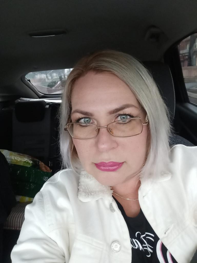 644524035: Chica busca chico en Murcia