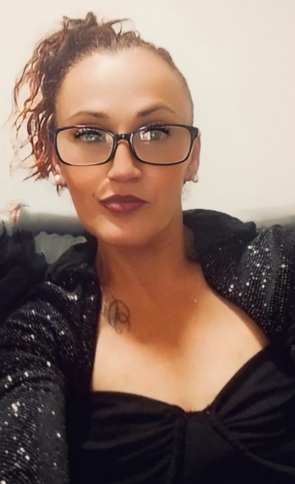 672593466: Chica busca chico en Alicante