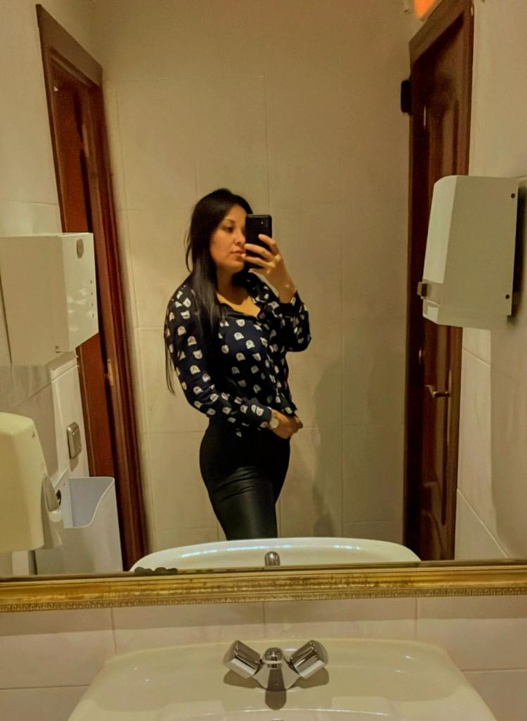 684708461: Chica busca chico en Madrid